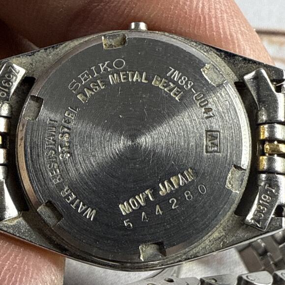 Seiko Ladies Two-Tone Day/Date Quartz Watch 7N83-0041 - Picture 4 of 5